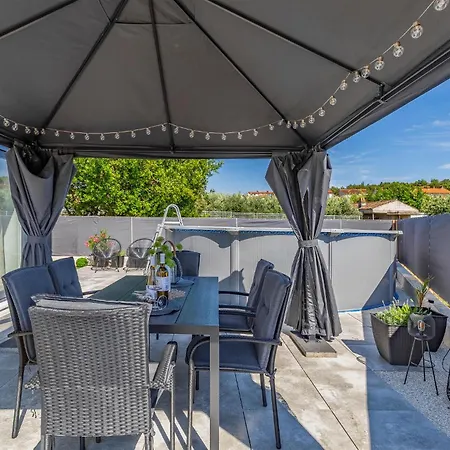 Lejlighed 2 Bedroom Lovely In *