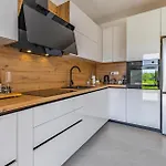 2 Bedroom Gorgeous Apartment In Pula * Pula