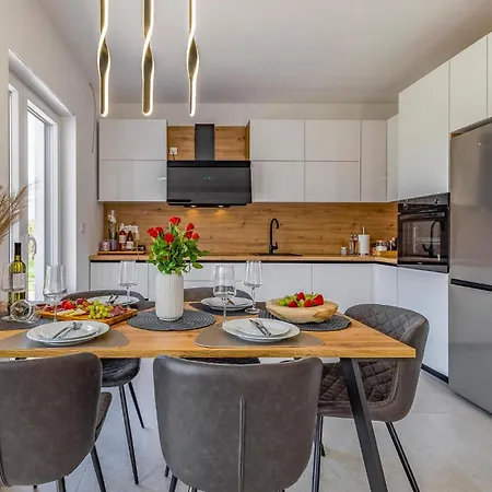 2 Bedroom Gorgeous In * Pula